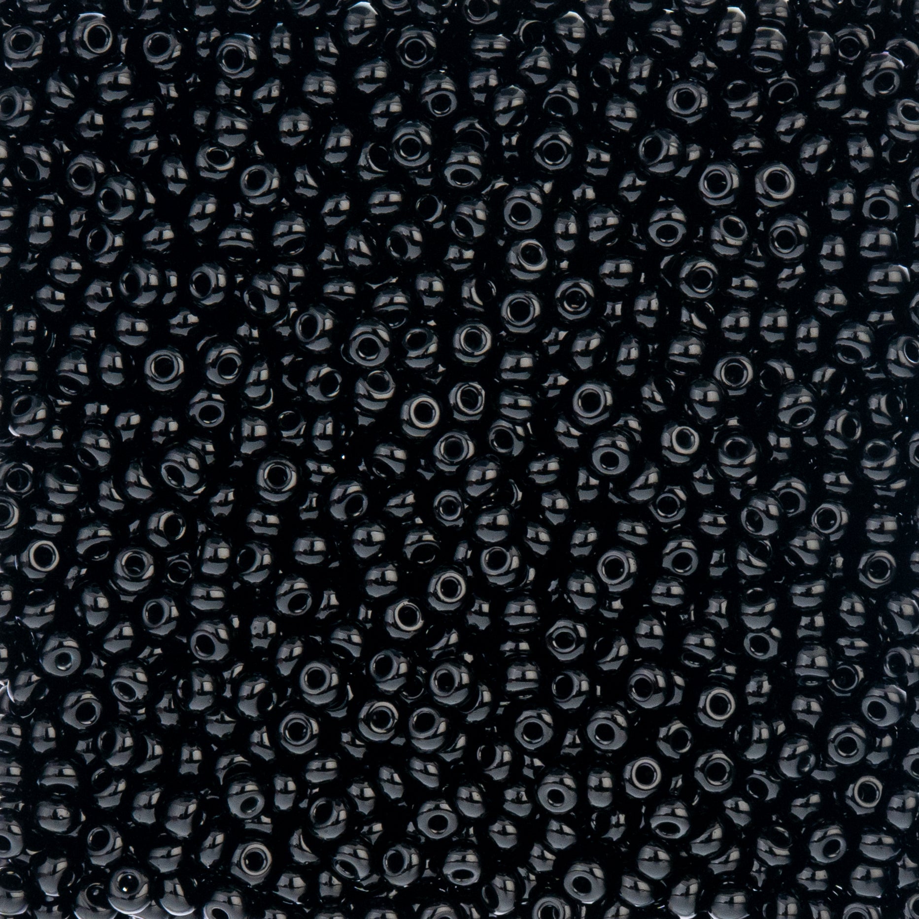 6/0 Ponybead Black Opaq.